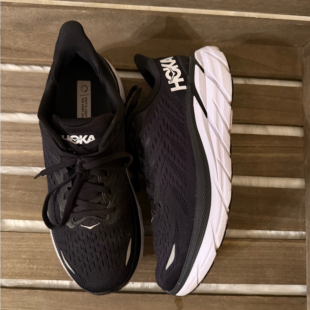 Hoka Clifton 8 Black Athletic Shoes